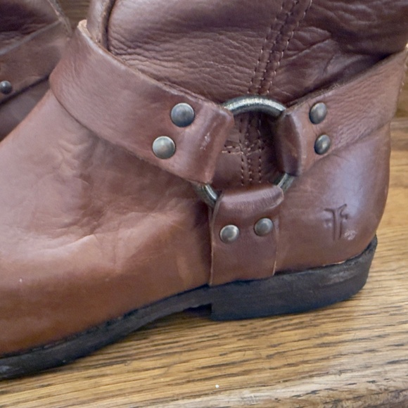 Frye Harness Ankle Boots Brown Leather 8.5 NWOT - Picture 9 of 11